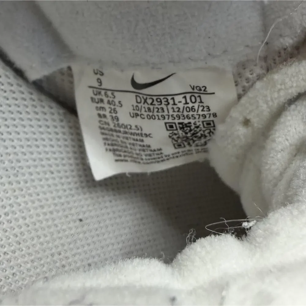 Nike tongues midsoles show